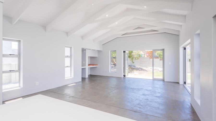 3 Bedroom Property for Sale in Struisbaai Western Cape